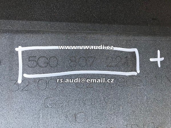 5G0 807 217 BR C9A VW Golf VII  7 5G  - 2012 - 2017   přední nárazník park systém otvory pdc + ostřikovače světel  BÍLÁ barva candyweis - 6