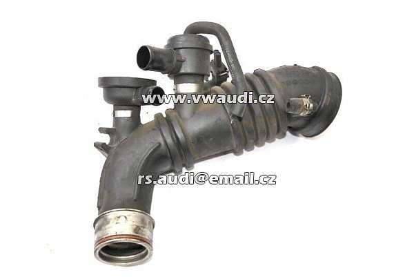 06A 133 356 H  VW Golf 4 A3 TT motor sací hadice 1,8T 110kw 150PS AGU AUM - 2