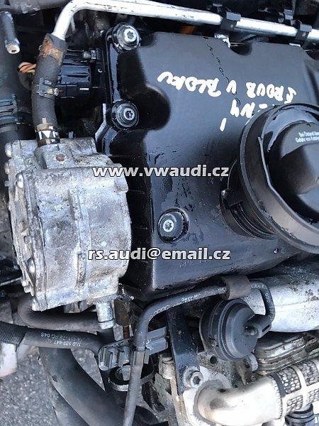 038 103 469 AD Víko ventilu  víčko plnicího hrdla oleje Originál VW Audi 038103469AD BXE TOURAN GOLF 5 TDI - 2