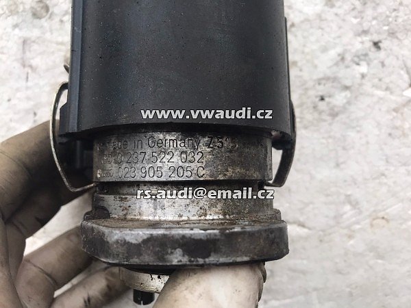 023 905 205C  ROZDĚLOVAČ T4 2.5 i L - Benzin 90-03 motor ACU - 7