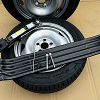 VW T5 + T6 T6.1 2004 - 2022  Sada pro dovybavení držáku  rezervního kola R17 a zvedák hever - 37