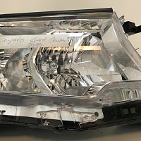 81130-60N10 Toyota Land Cruiser Prado lampa světlo přední pravé spolujezdec . - 7