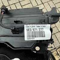 Audi A3 Škoda Octavia Kamiq SEAT Leon ŽALUZIE výdech záslepky chladiče  5E3 122 327 D .  5E3 971 277 . - 10