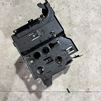 4F0035209C .  4F0035205A .  Audi A4/A5/A6/S6/RS6 4F  držák pro řídící jednotky navigace - 2