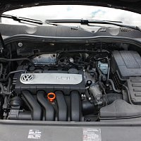 Jednotka  motoru řídící  BOSCH 0 261 S02 344 / 06F906056GN - VW PASSAT 2.0 FSI Kód motoru BVY . FSI - 5