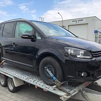 zahrádka 1T0 860 033 J + 1T0 860 034 J stresni nosic podelny  stribrna briliantova VW Touran 2012 1,6 TDI CAYC - 9