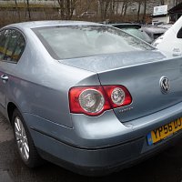 sklo dveri levé zadní sedan limuz.  VW Passat 3C B6 2007 08 09 2010 DVEŘE okno - 3