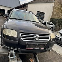 Auto na ND -  VW Passat B5.5 Variant (3BG, B5 Facel. B 5,5)  2004  motoru  AWX 1.9 TDI 96kW 131PS  barva Cislo laku L041 Ebenholzschwarz - 5