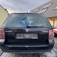 Auto na ND -  VW Passat B5.5 Variant (3BG, B5 Facel. B 5,5)  2004  motoru  AWX 1.9 TDI 96kW 131PS  barva Cislo laku L041 Ebenholzschwarz - 9