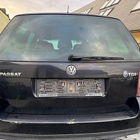 Auto na ND -  VW Passat B5.5 Variant (3BG, B5 Facel. B 5,5)  2004  motoru  AWX 1.9 TDI 96kW 131PS  barva Cislo laku L041 Ebenholzschwarz - 23