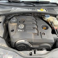 8D0 412 383 E Konzola ložiska uložení horní tlumič přední  levý pravá  VW Passat B5.5 1,9 TDI Variant - 6