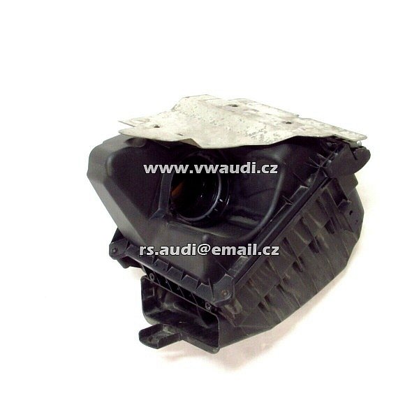 03G 133 837  05-08 AUDI B7 A4 2.0L Filtrbox 