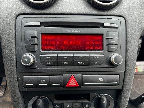 Autorádio Audi Chorus EU AB2 CD rádio AUDI A3 8P 8P0035152E    Audi A3 Sportback 1,9 TDI 2007