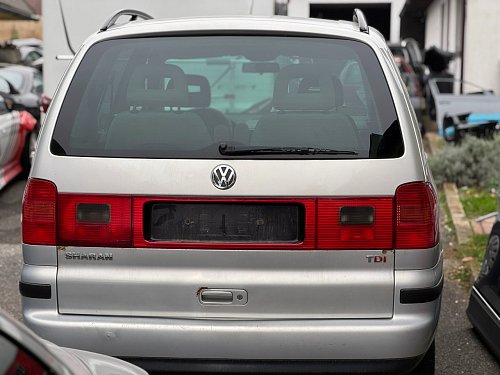 zadni sklo (izolujici sklo), vyhrivane víko kufru páté dveře  VW Sharan 2 7M3 2002 TDI 85kW 115PS