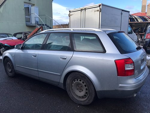 sklíčko zrcátka levé řidič Audi A4 B6 8E 2001 AVANT AVJ  sklo zrcatka (asfericke-siro- kouhle) s nosnou deskou