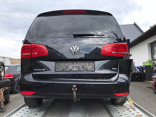 VW Touran 2012 1,6 TDI CAYC tažné koule hák westfalia + klíč + jednotka