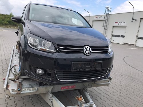 VW Touran 2012 1T3  .1T1 857 305 A popelnik s pouzdrem