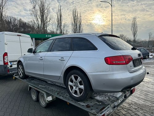 dvere LEVÉ ZADNÍ strana řidič barva  Audi LX7W Eissilber  Audi lx7w Avant kombi  STŘÍBRNÁ METAL