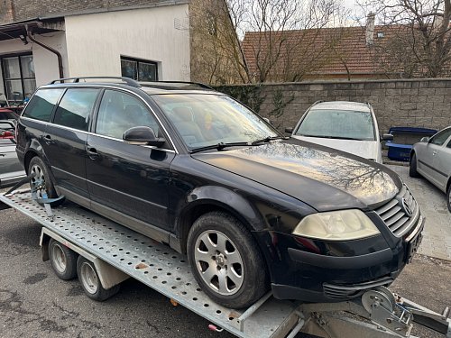 8L0 011 031 A zvedak vozu HEVER JACK  VW Passat B5.5 1,9 TDI Variant