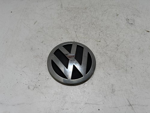 VW Volkswagen Caddy 2007 Logo zadních pravých dveří zavazadlového prostoru ZNAK